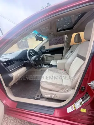 Toyota Camry XLE 4dr Sedan (2.5L 4cyl 6A) 2016 Red