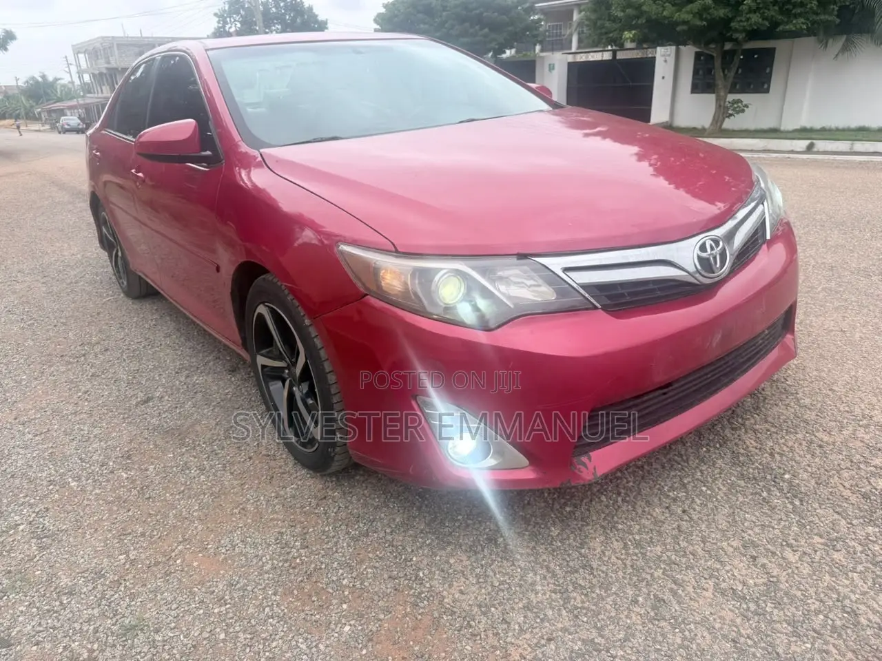 Toyota Camry XLE 4dr Sedan (2.5L 4cyl 6A) 2016 Red