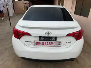 Toyota Corolla XSE (1.8L 4cyl 2A) 2019 White