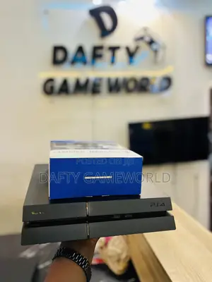 PS4 FAT WITH 2 Controllers and Loaded Games
