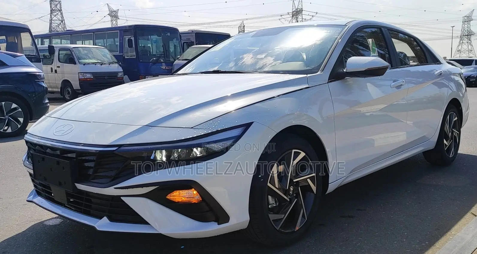 Hyundai Elantra 2025 White