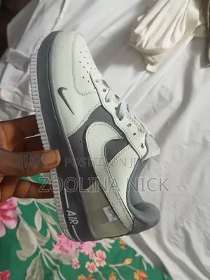 Nike Air Force 1