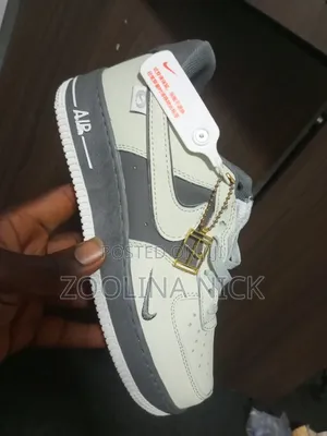 Nike Air Force 1