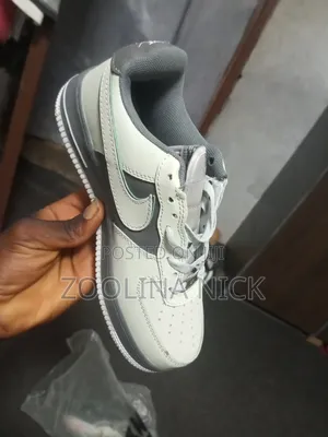 Nike Air Force 1