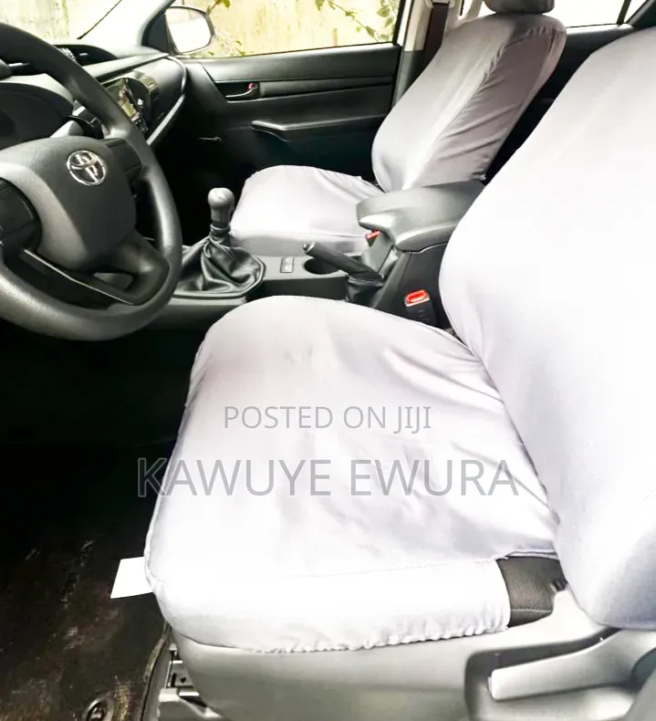 New Toyota Hilux 2025 White
