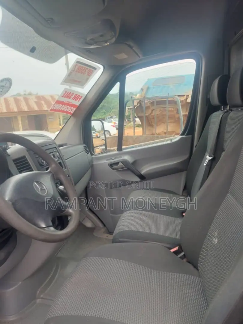 Mercedes-Benz Sprinter 2012 Blue