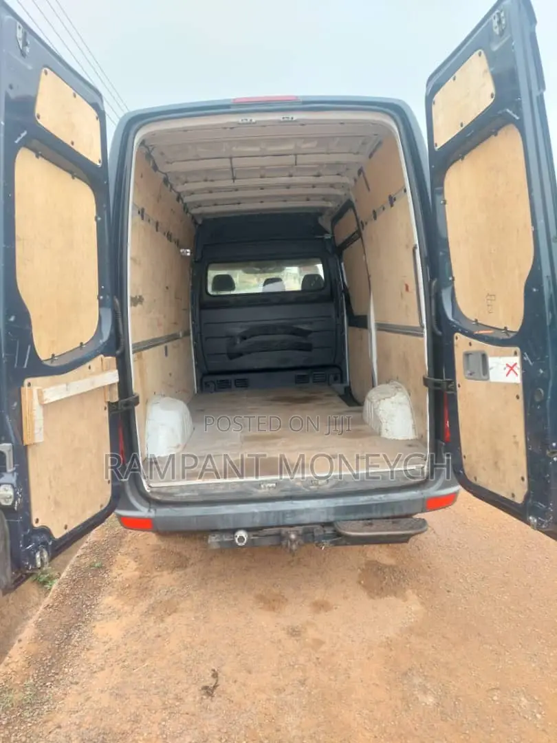 Mercedes-Benz Sprinter 2012 Blue