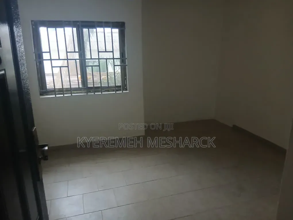 3bdrm Apartment in Madina Libya 🇱🇾, Zongo Junction for rent