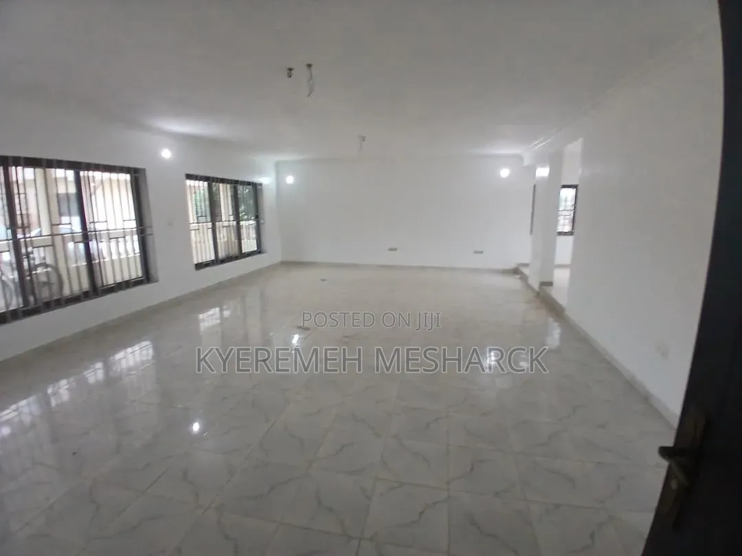 3bdrm Apartment in Madina Libya 🇱🇾, Zongo Junction for rent