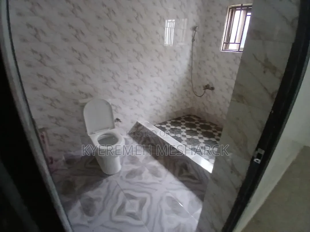 3bdrm Apartment in Madina Libya 🇱🇾, Zongo Junction for rent
