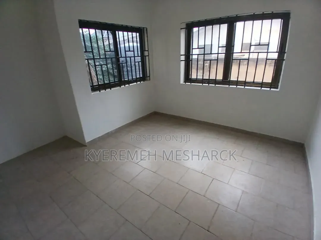 3bdrm Apartment in Madina Libya 🇱🇾, Zongo Junction for rent
