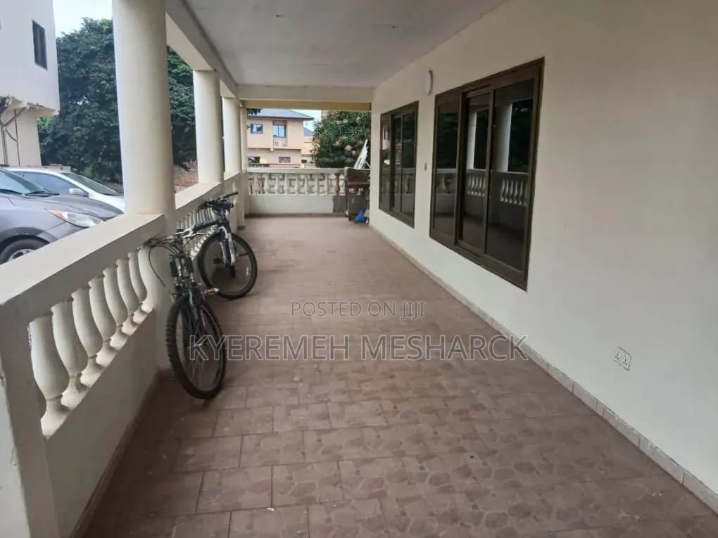 3bdrm Apartment in Madina Libya 🇱🇾, Zongo Junction for rent