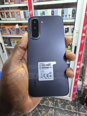 Infinix Hot 70 128 GB Black