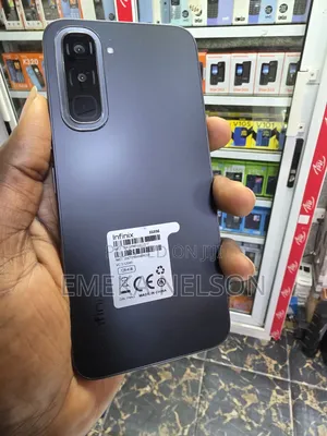 Infinix Hot 70 128 GB Black