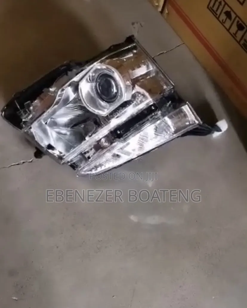 Toyota Voxy Headlight Home Use 2013 Model Right Sade