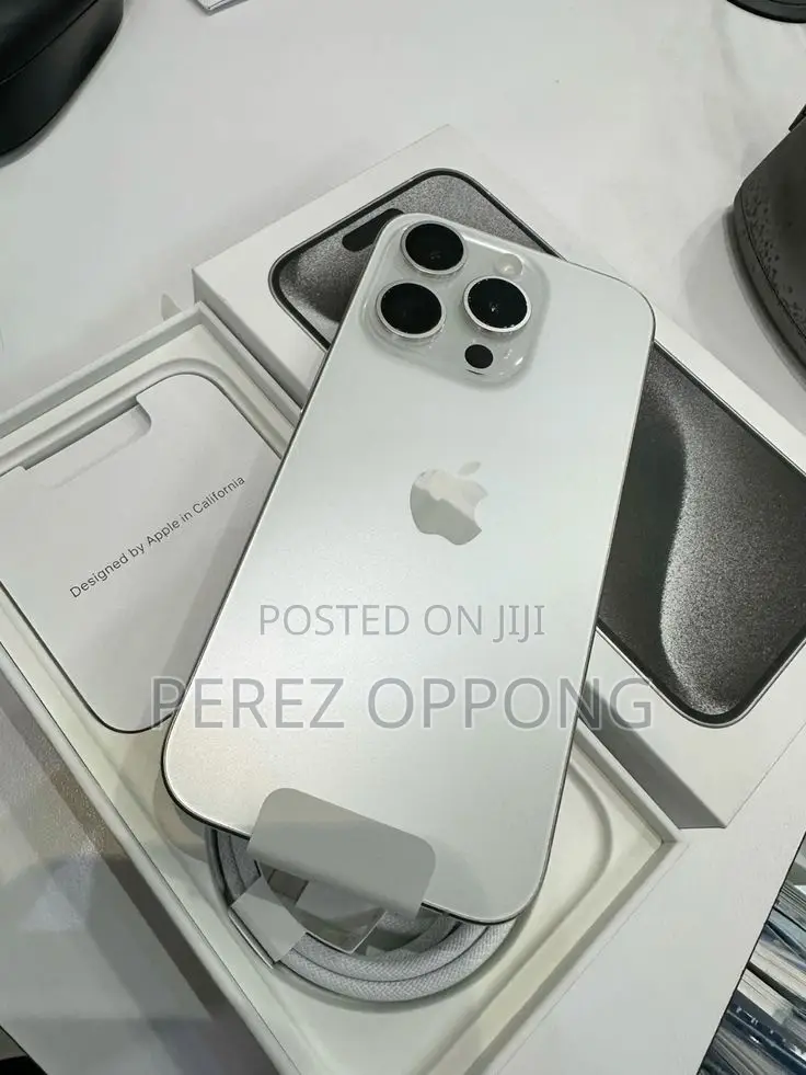 Apple iPhone 15 Pro Max 256 GB Silver