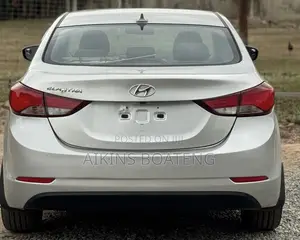 Hyundai Elantra 2015 Silver