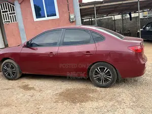 Hyundai Elantra 2.0 2009 Maroon