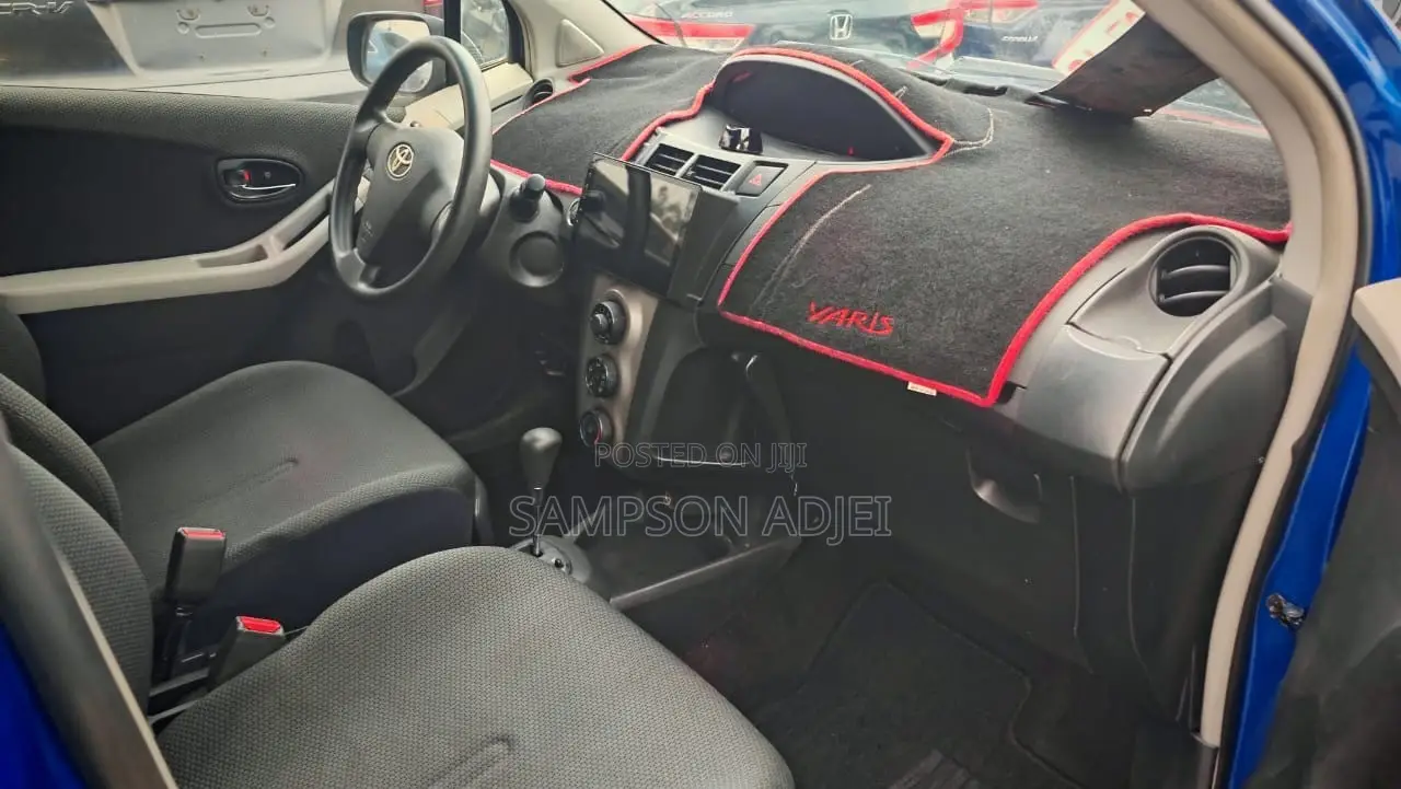 Toyota Vitz 2010 Blue