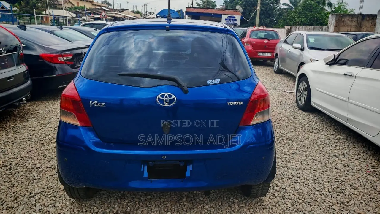 Toyota Vitz 2010 Blue