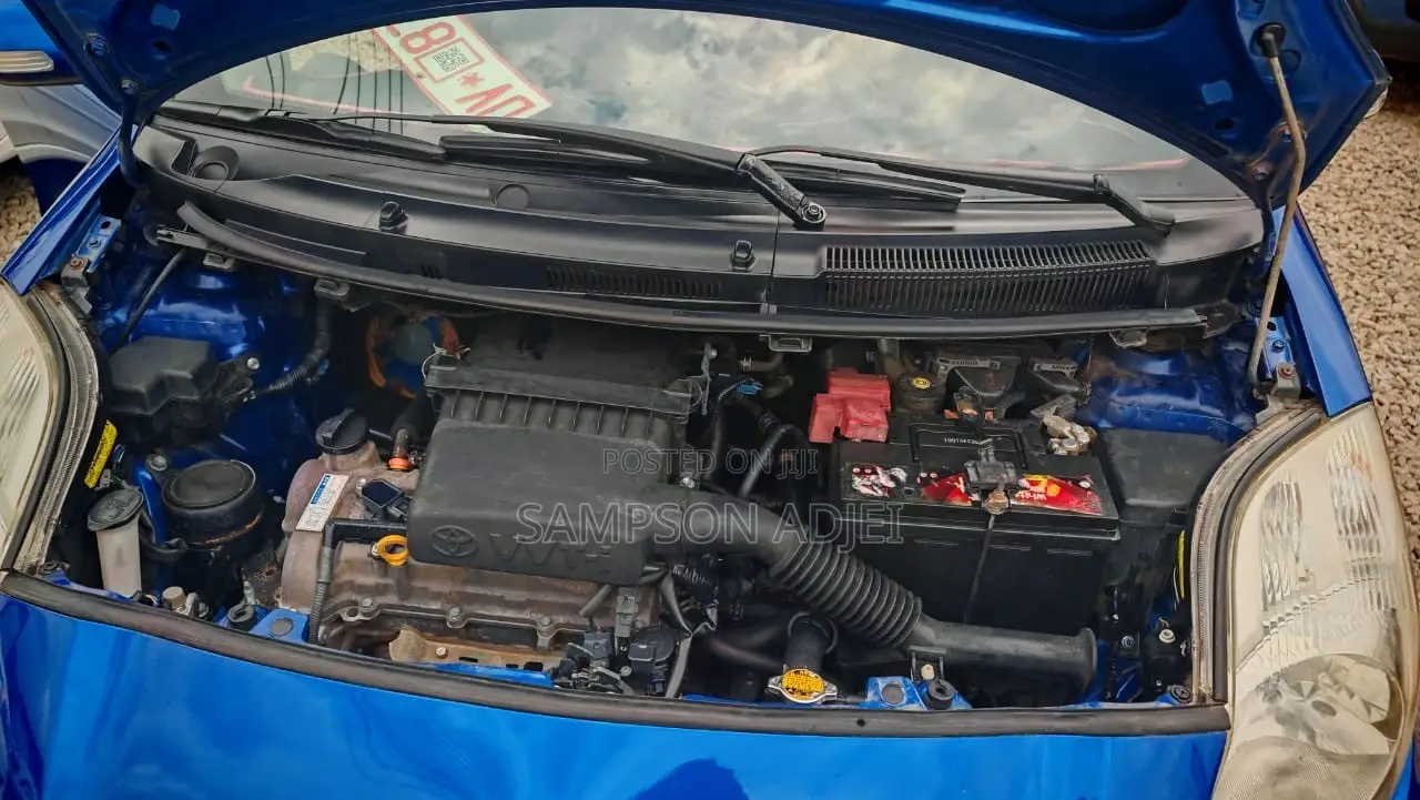 Toyota Vitz 2010 Blue