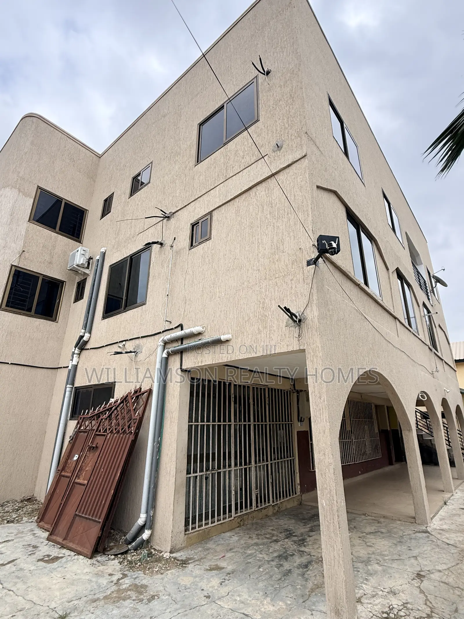 1bdrm Apartment in Spintex Main Road for rent