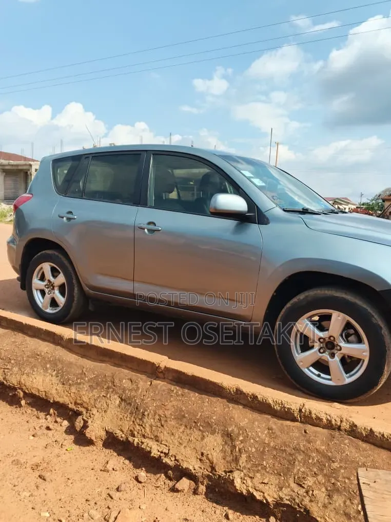 Toyota RAV4 180 2006 Green