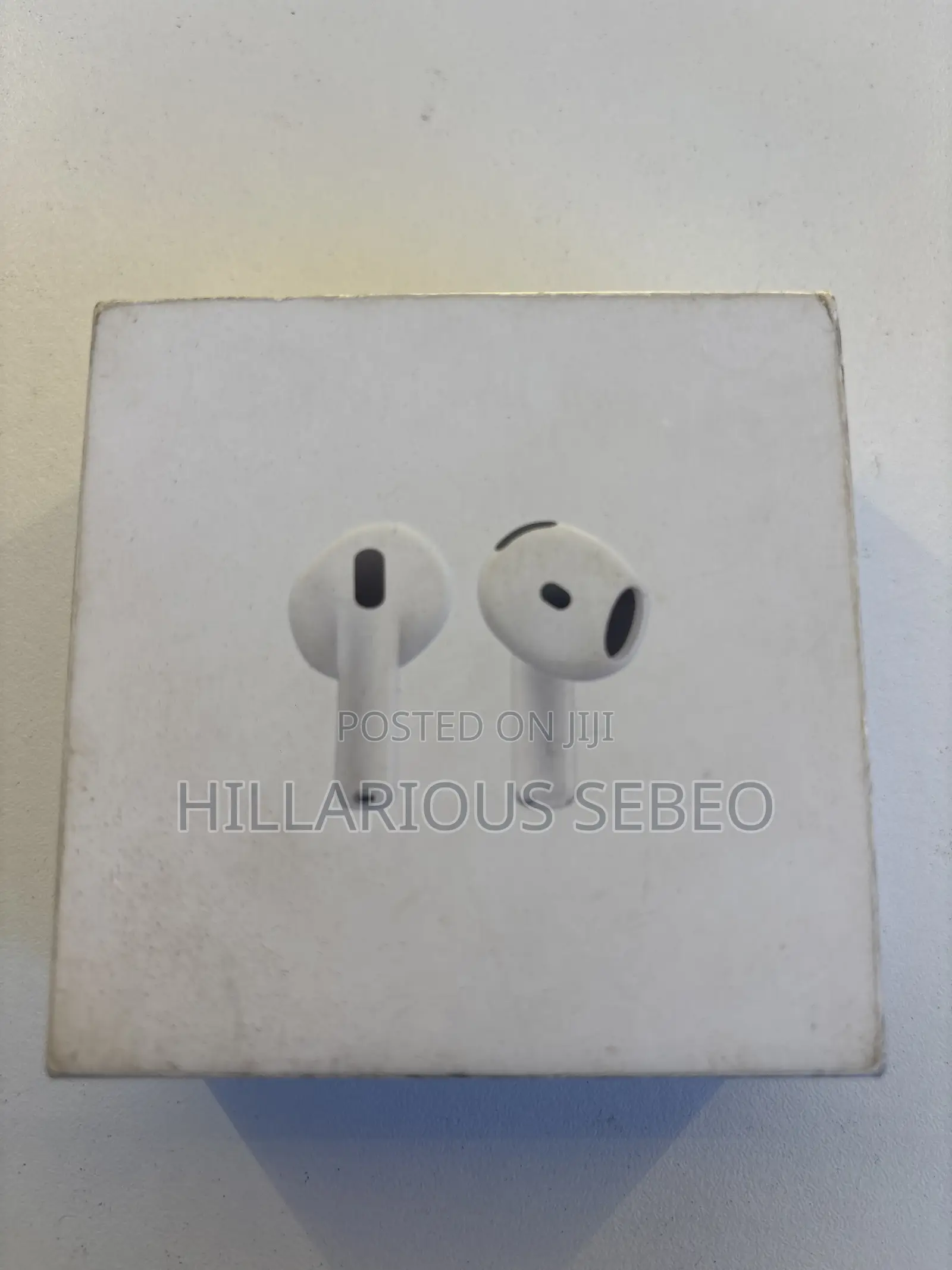Used AirPods 4