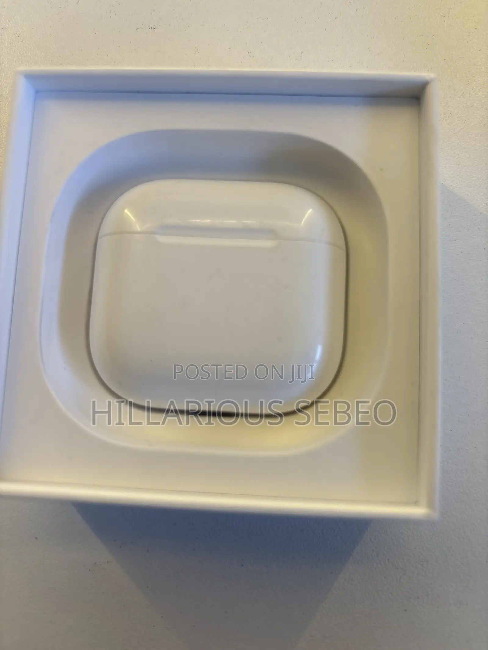 Used AirPods 4