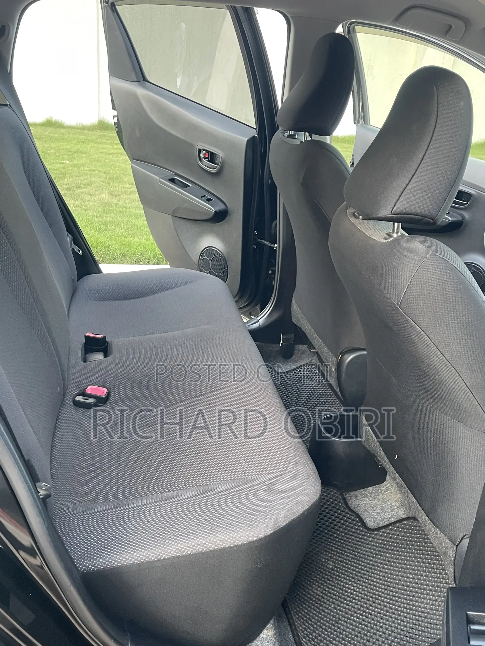 Toyota Vitz 1.3 AWD 3dr 2013 Black