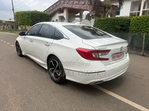 Honda Accord 2018 White