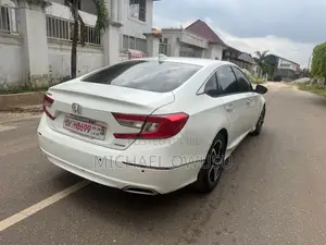 Honda Accord 2018 White