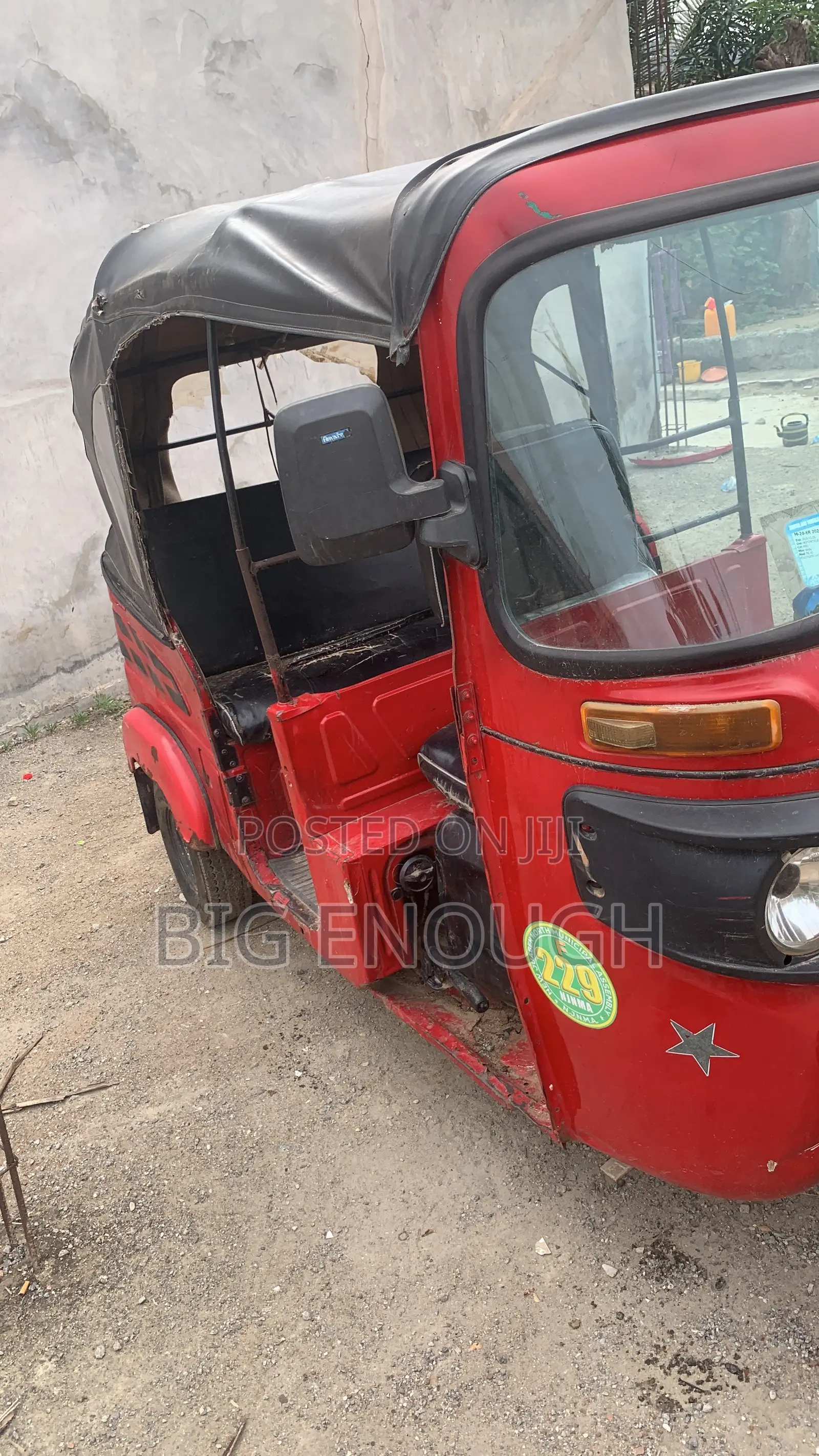 Bajaj RE 2021 Red