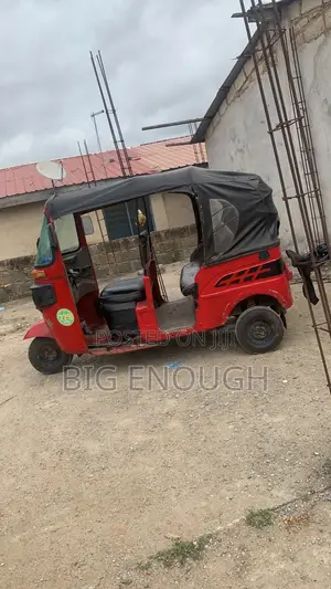 Bajaj RE 2021 Red