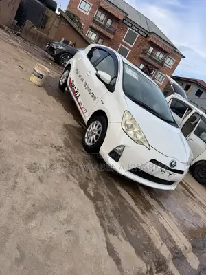 Toyota Aqua S 2014 White