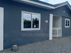 1bdrm Room & Parlour in Canada, Olebu for rent
