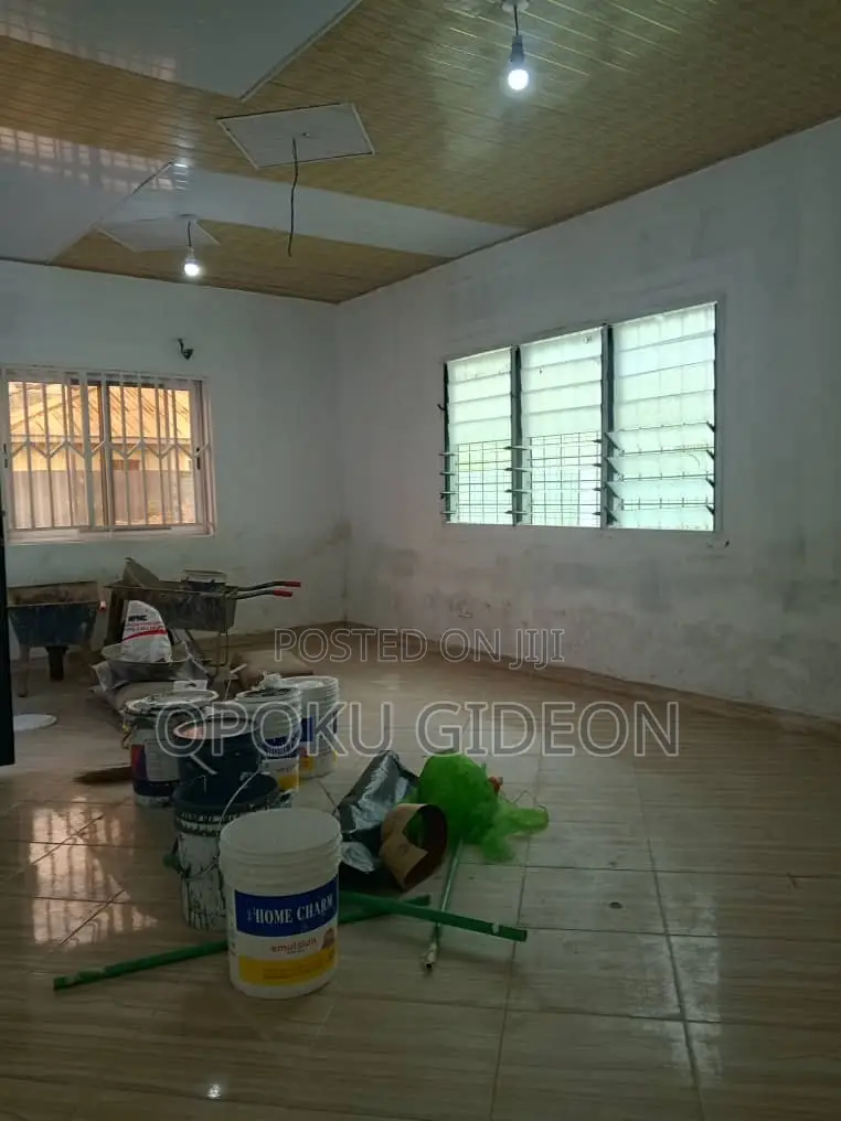 1bdrm Room & Parlour in Canada, Olebu for rent