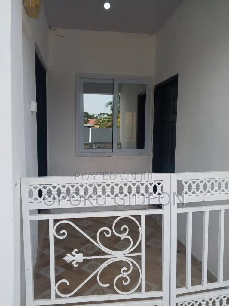 1bdrm Room & Parlour in Canada, Olebu for rent