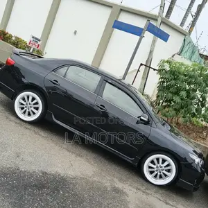 Toyota Corolla 2010 Black