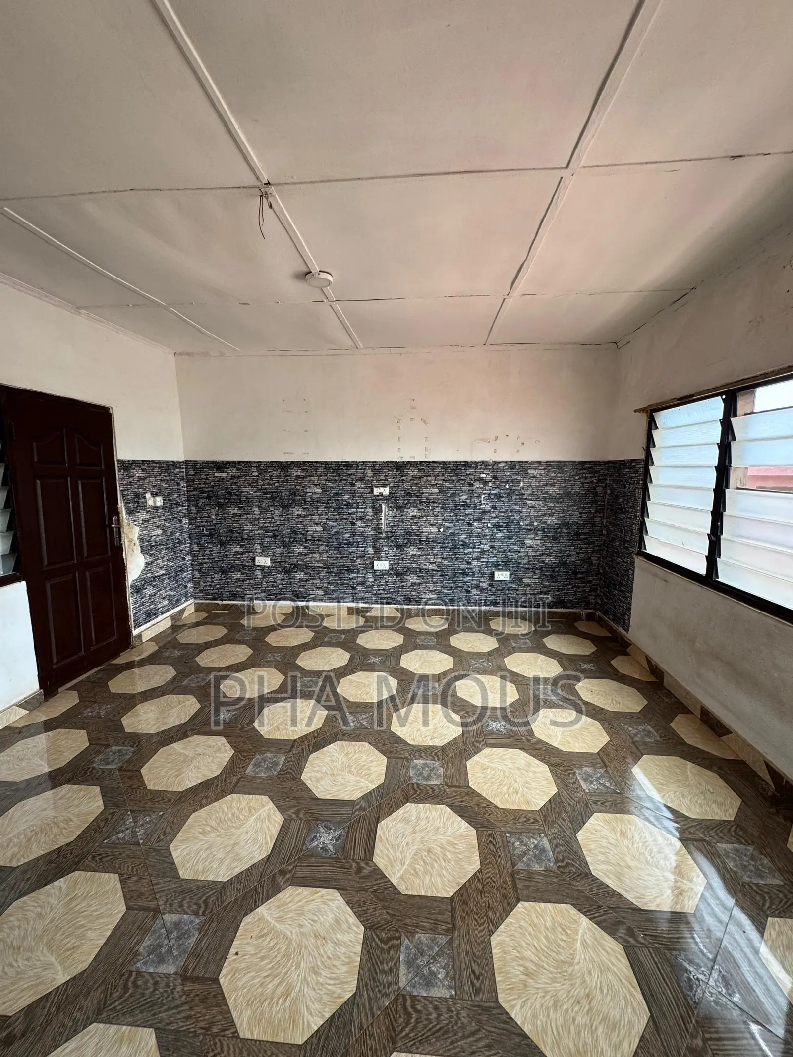 1bdrm Apartment in Mile 7 for rent