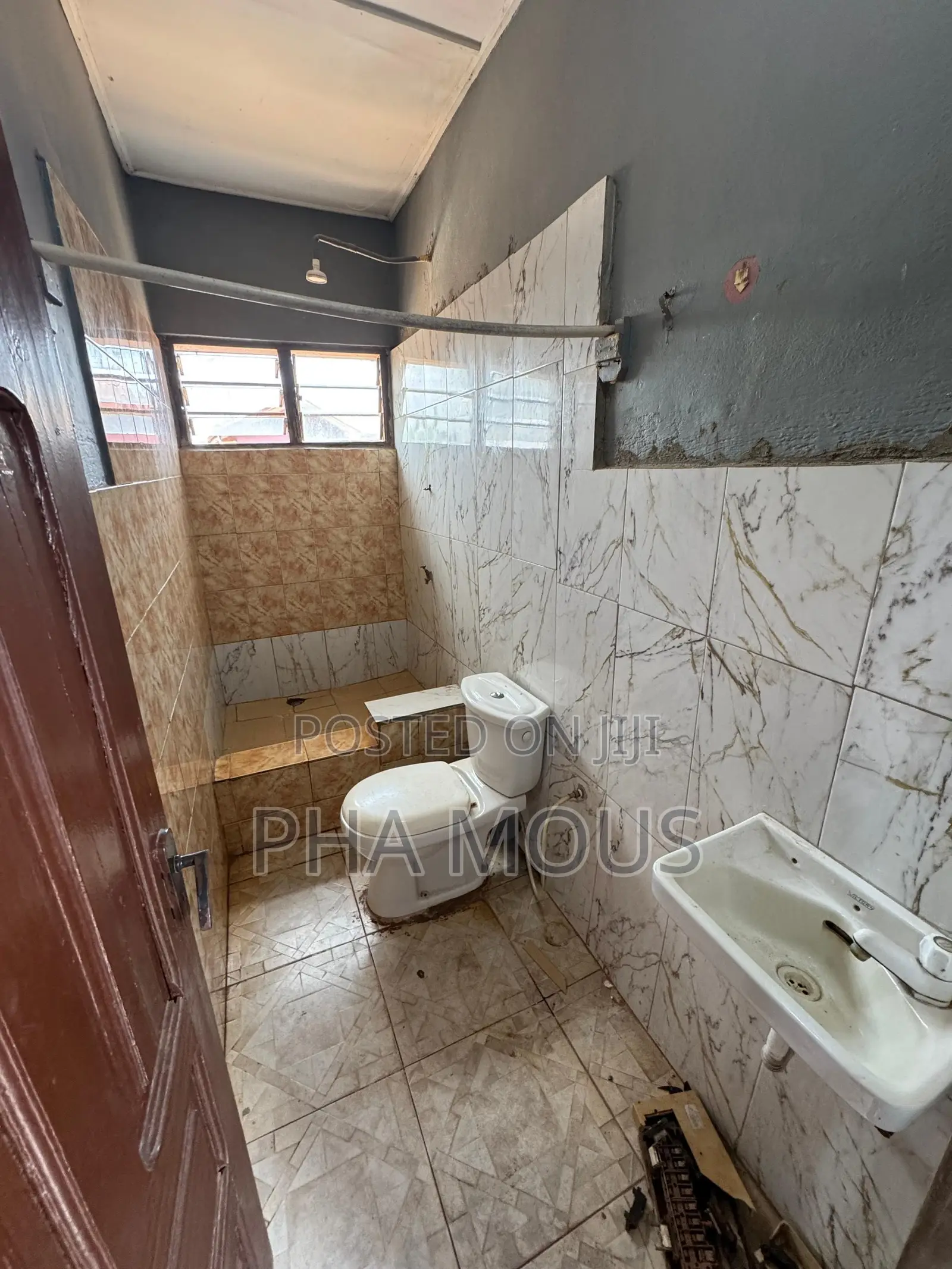 1bdrm Apartment in Mile 7 for rent
