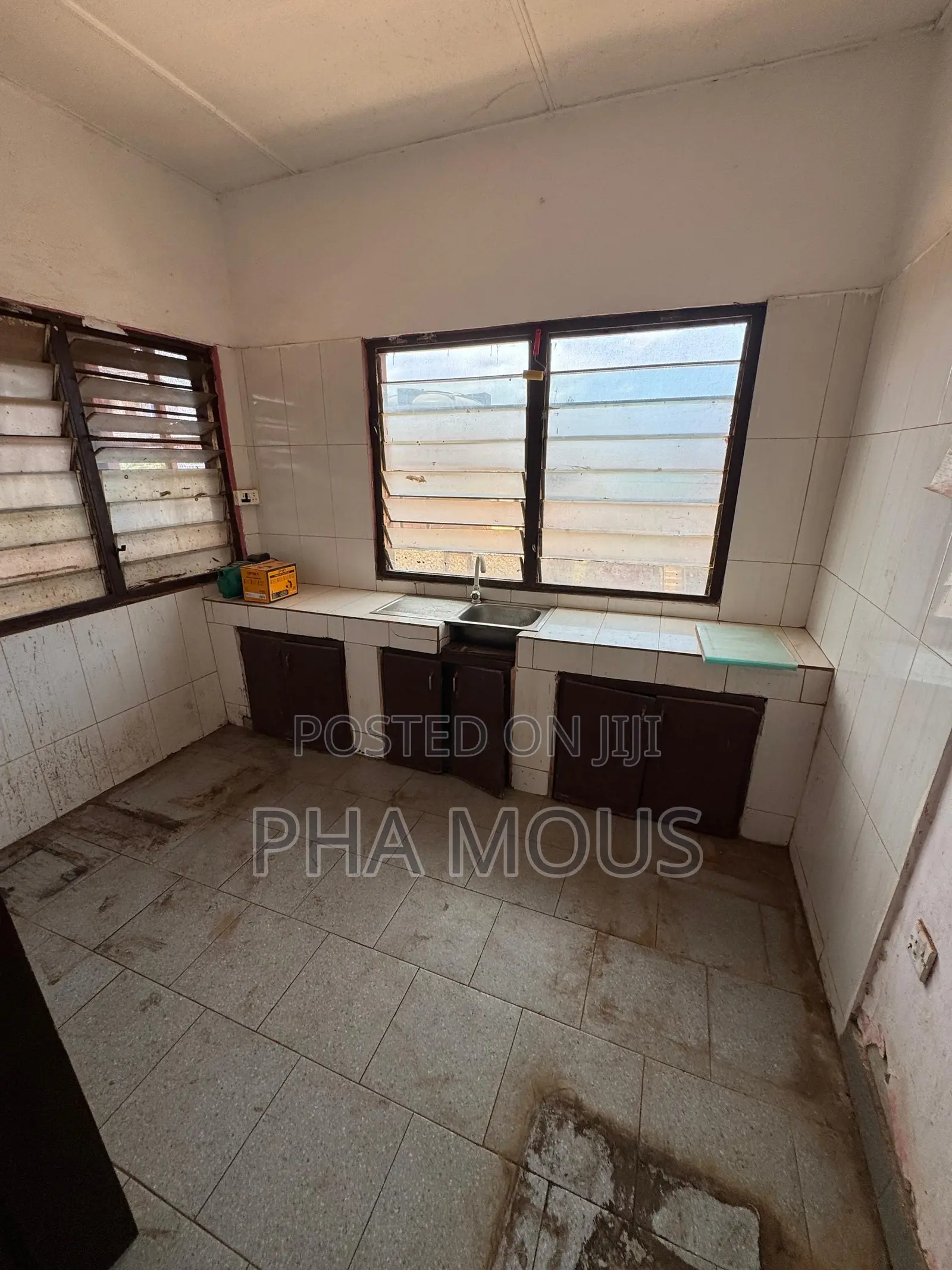 1bdrm Apartment in Mile 7 for rent