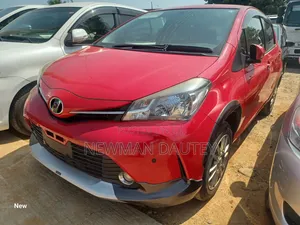 Toyota Vitz 2015 Red