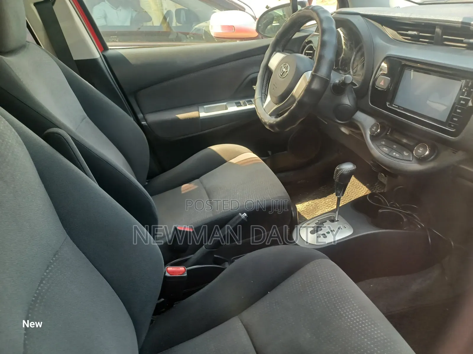 Toyota Vitz 2015 Red