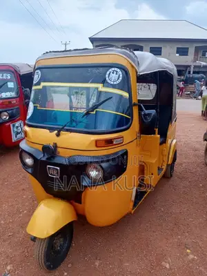 Bajaj RE 2022 Yellow