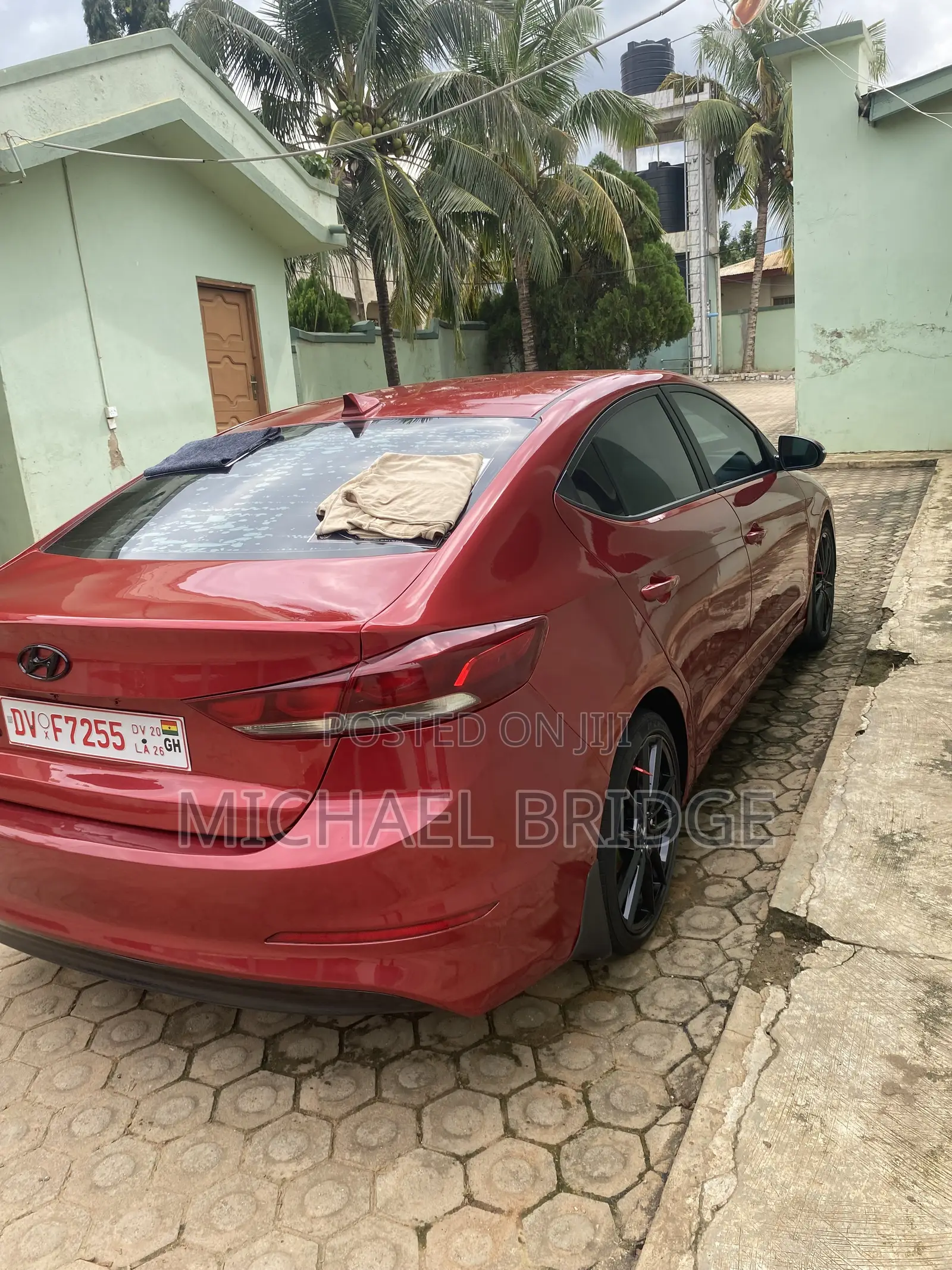 Hyundai Elantra 2017 Red