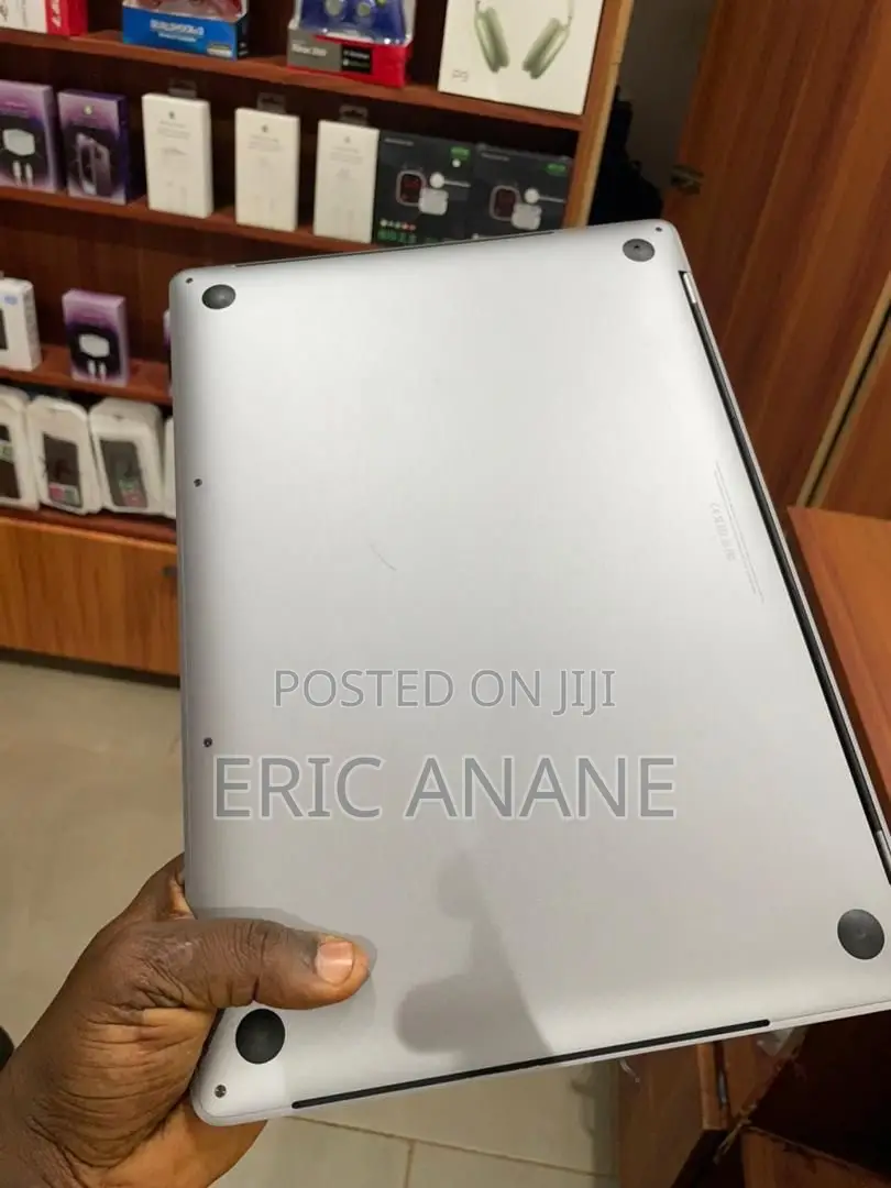 Laptop Apple MacBook Pro 2018 16GB Intel Core i7 SSD 512GB