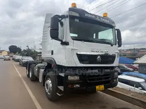 Howo Trailer 2025 White