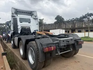 Howo Trailer 2025 White