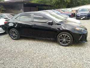 Toyota Corolla 2016 Black